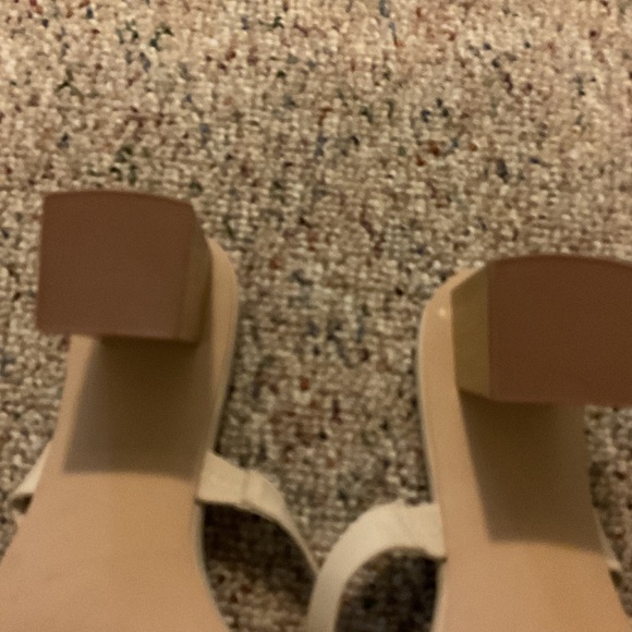 Journee Collection Cream Women's Heels - Picture 5 of 5